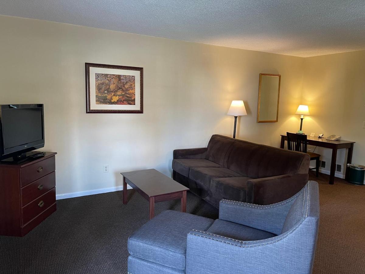 The Central Downtown Inn Suites Pittsfield Exterior photo