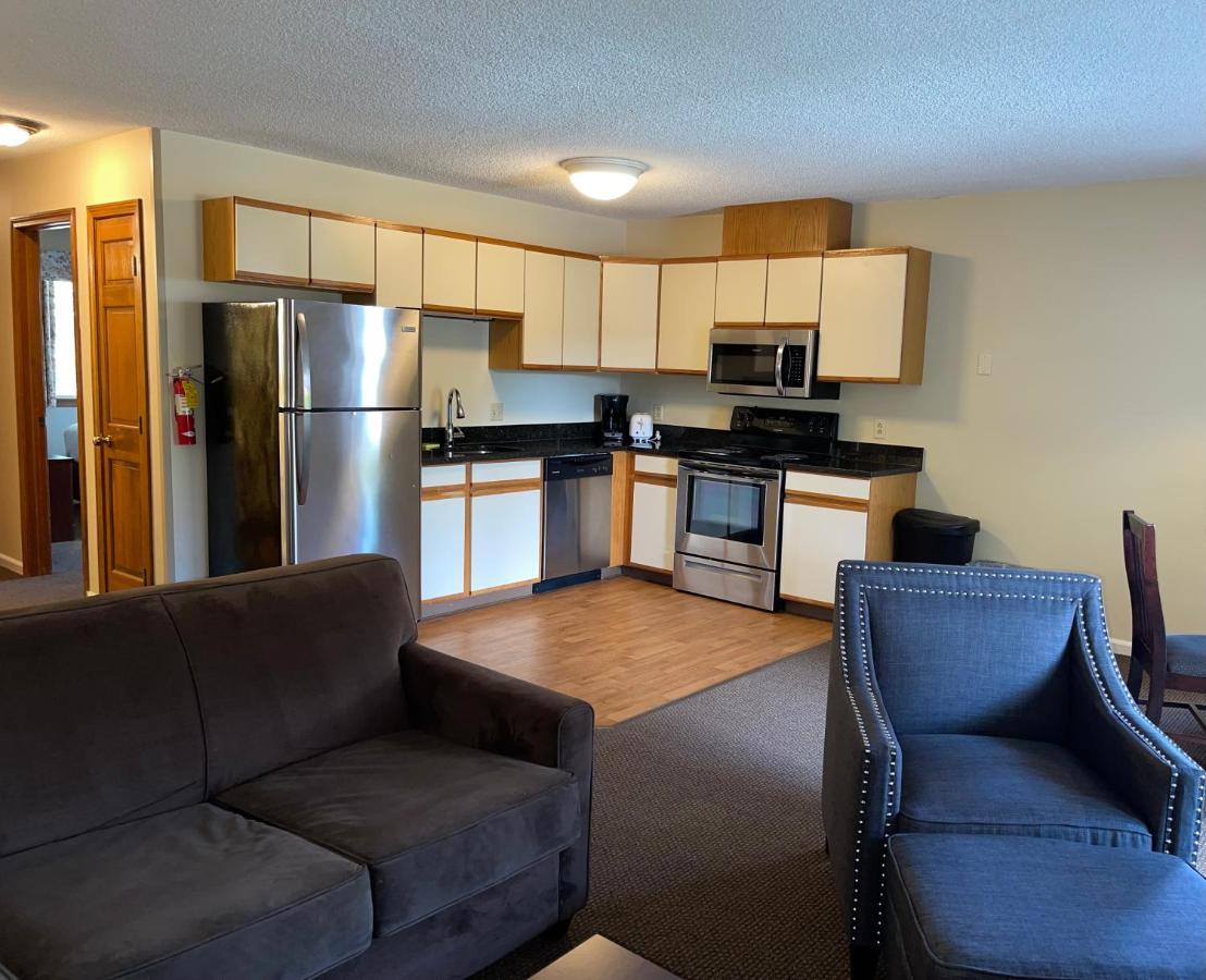 The Central Downtown Inn Suites Pittsfield Exterior photo