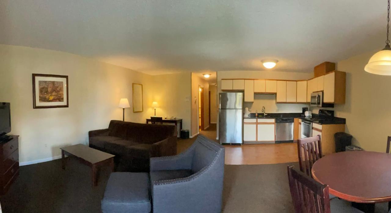 The Central Downtown Inn Suites Pittsfield Exterior photo