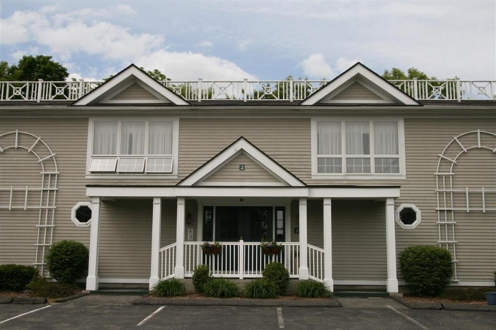 The Central Downtown Inn Suites Pittsfield Exterior photo